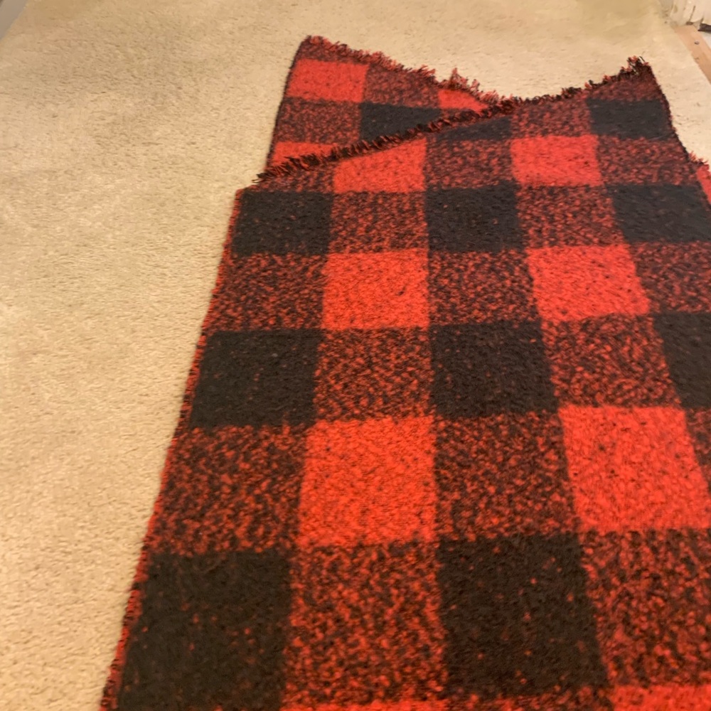 Buffalo Plaid Blanket Scarf - Picture 4 of 13